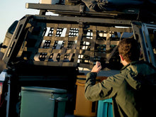 Load image into Gallery viewer, Pro Bed Tailgate Net