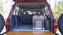 Load image into Gallery viewer, Kaon Cargo Barrier and Shelf for Toyota Land Cruiser 80