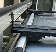 Load image into Gallery viewer, Grab-On Load Bar Kit / 1255mm