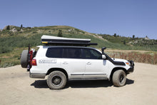 Load image into Gallery viewer, 2.5m Eezi-Awn Series 2000 Retractable Awning - Black Aluminum Case