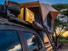 Load image into Gallery viewer, Potjie Pot/Dutch Oven & Carrier