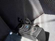 Load image into Gallery viewer, Alu-cab Roof Top Tent RT-4S (4 Sleeper)
