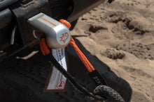 Load image into Gallery viewer, Maxtrax Hitch 50 with Fuse Shackle

