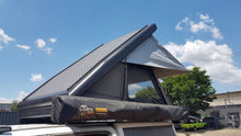 Load image into Gallery viewer, Quick Pitch Hard Shell Roof Top Tent
